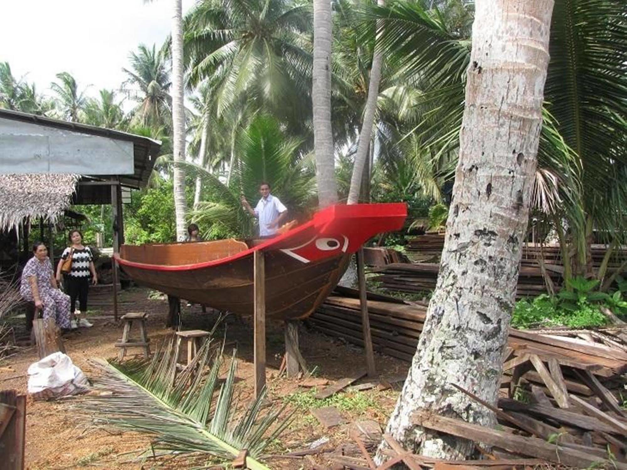 Oasis Hotel Ben Tre Bagian luar foto